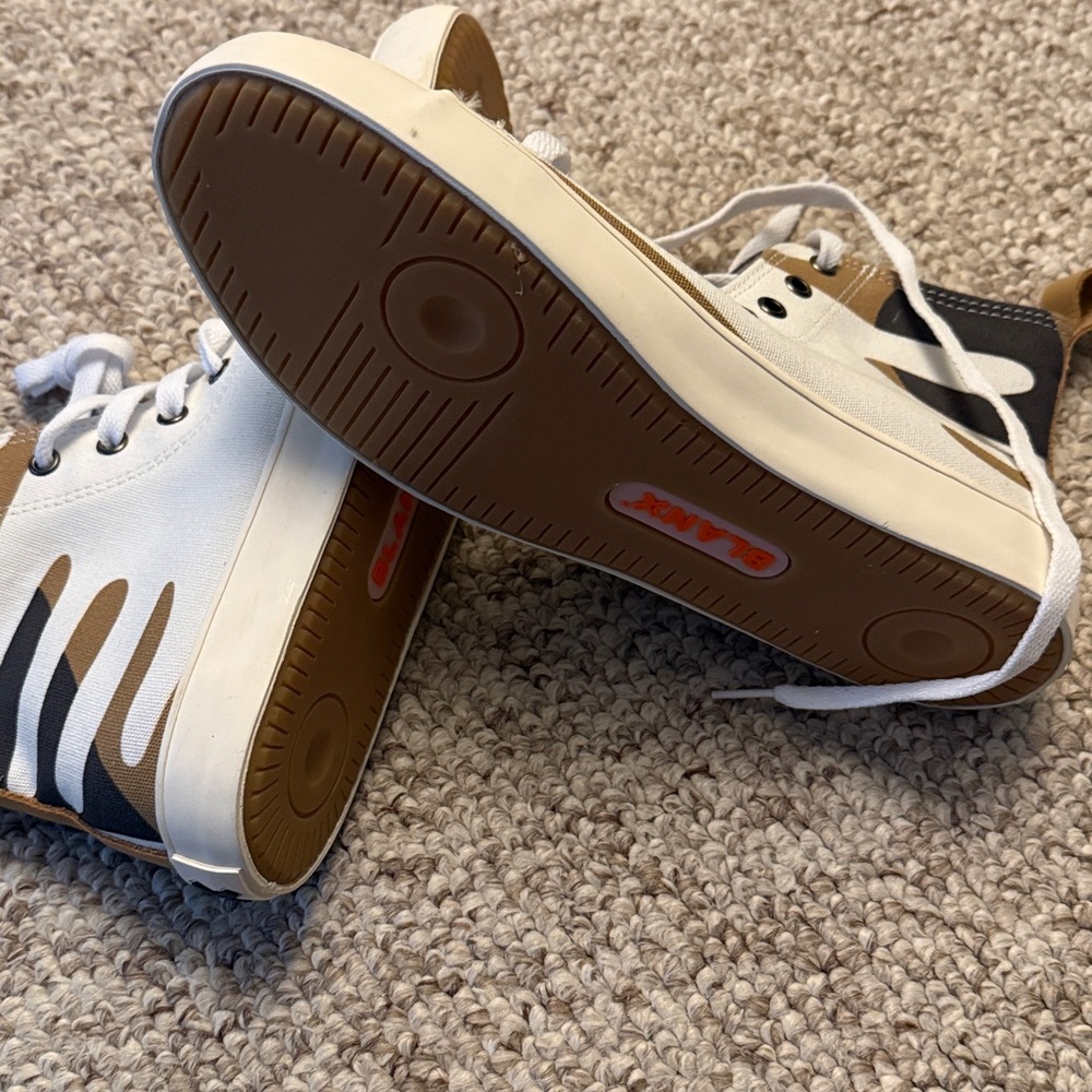 Casual White and Tan Women's Sneakers new - Picture 2 of 4